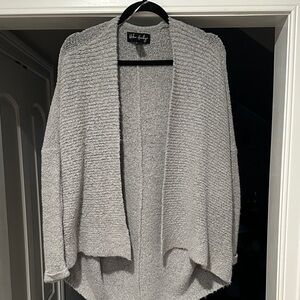 Urban Heritage Women's Soft Gray Cardigan